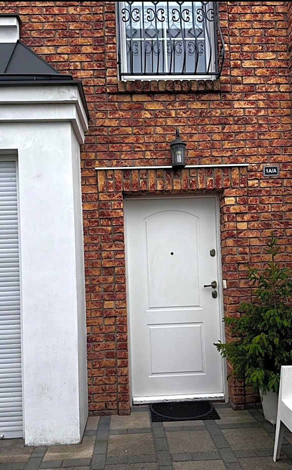 Apartament MARIA z ogródkiem i parkingiem