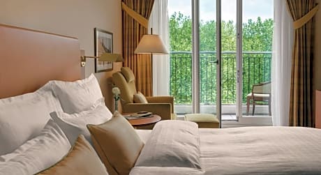 Superior Double Room with Park View