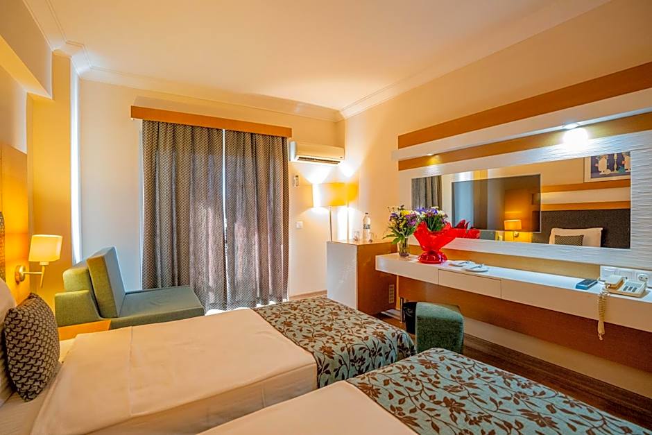 Marbel Hotel by PalmWings