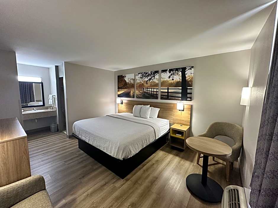 Days Inn by Wyndham Adel