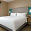 avid hotel Fayetteville West By IHG