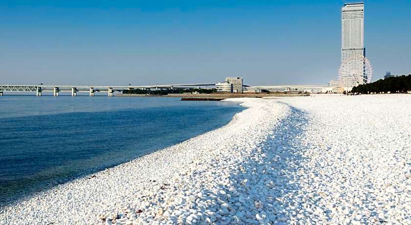 The Premium Hotel In Rinku