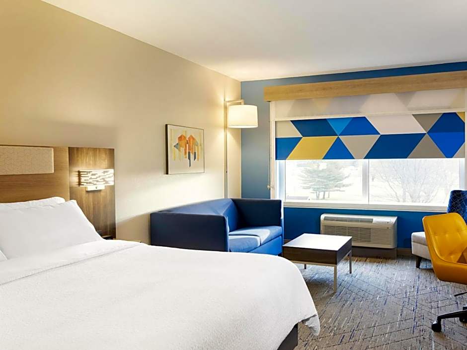Holiday Inn Express Mentor Banquet Center By IHG