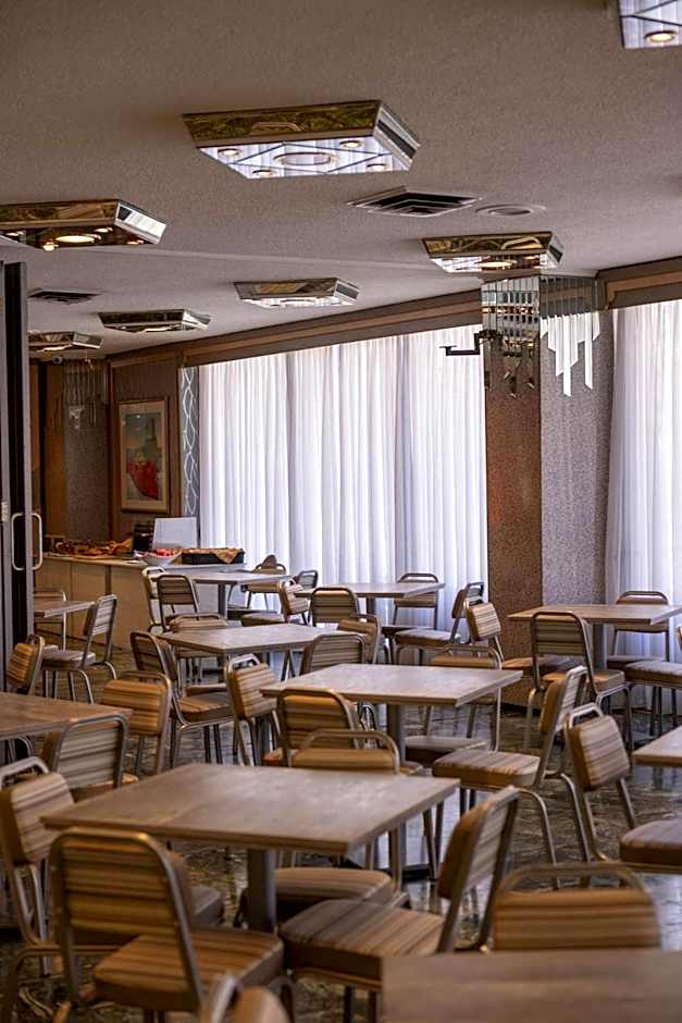 Xenophon Hotel