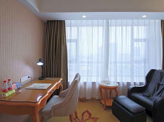 Vienna Hotel Shenzhen Gongming Nanhuan Road