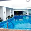 Wyndham Guayaquil, Puerto Santa Ana