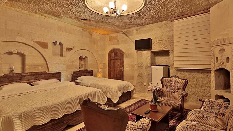 Family Cave Suite Hotel