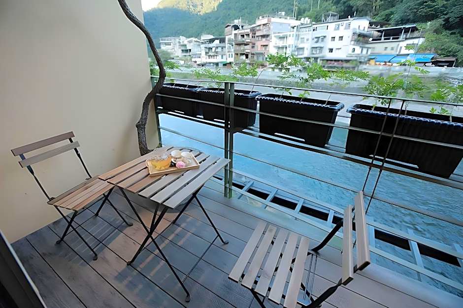 Wulai shuan hot spring house