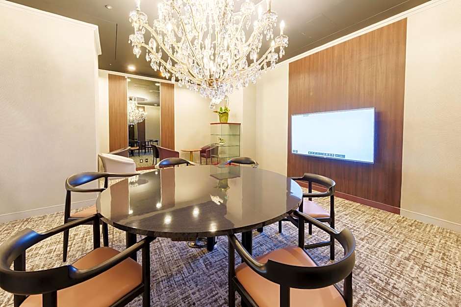 Hotel Springs Makuhari Premier