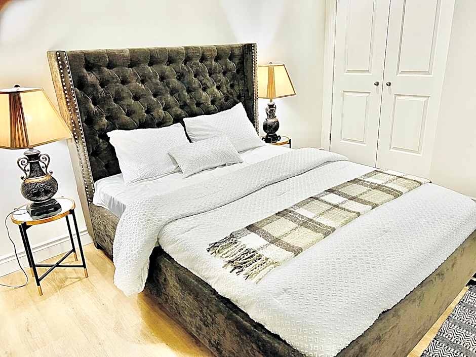 LaVida Exclusive Guest House, Free Parking (Rm#2)