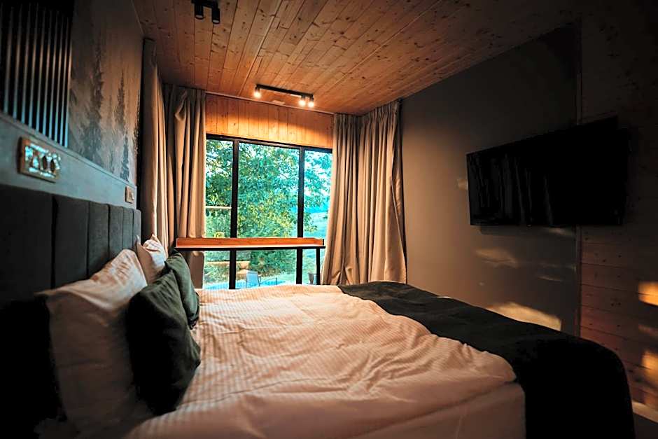 Moon Valley Comarnic