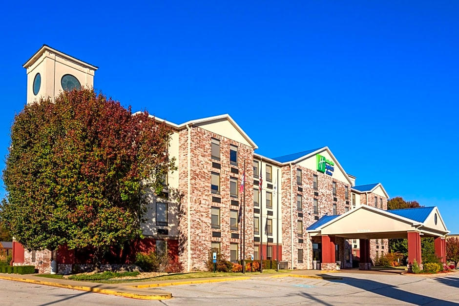 Holiday Inn Express Hotel & Suites Harrison