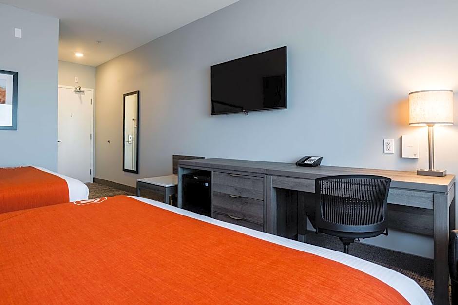 Amsterdam Inn & Suites, an Ascend Collection Hotel