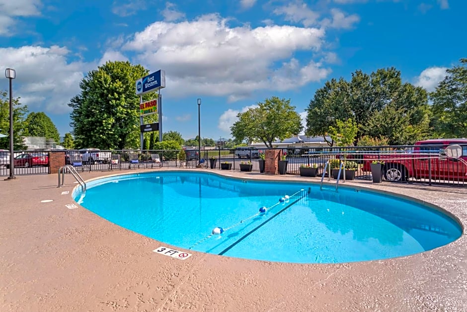 Best Western Hendersonville Inn