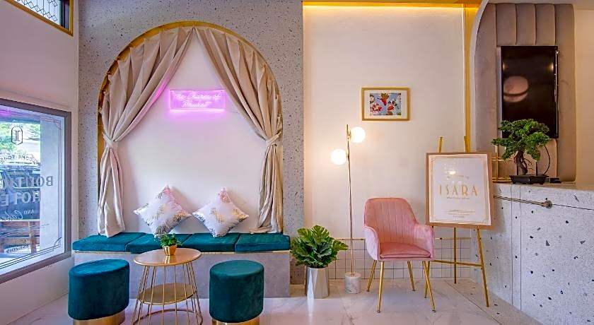 Isara Boutique Hotel and Cafe