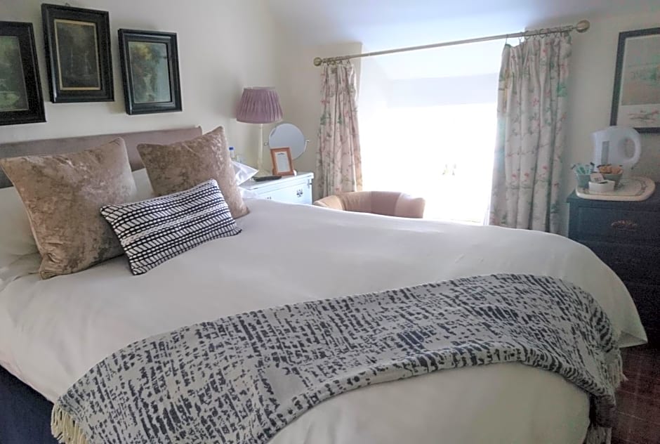 Photo 1 of 4 of Small Double Room