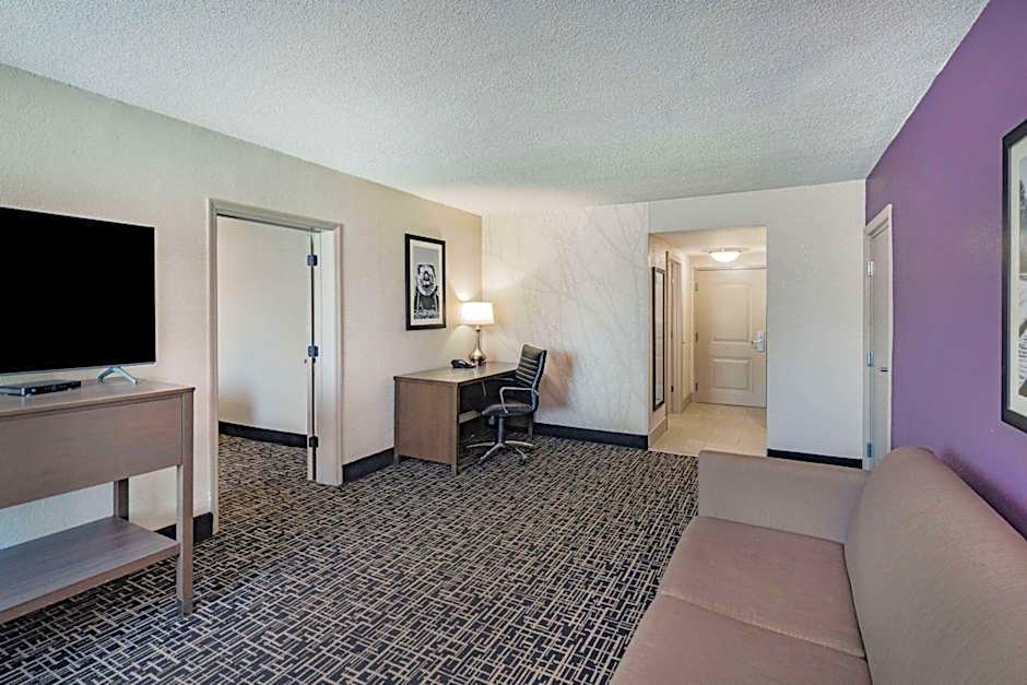 La Quinta Inn & Suites by Wyndham Chattanooga - East Ridge