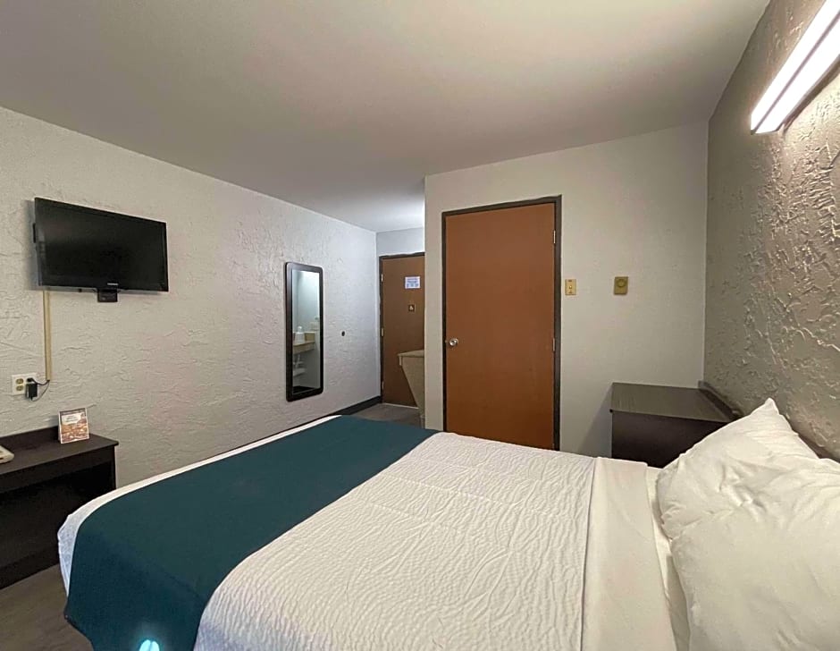 Motel 6-Green Bay, WI - Lambeau