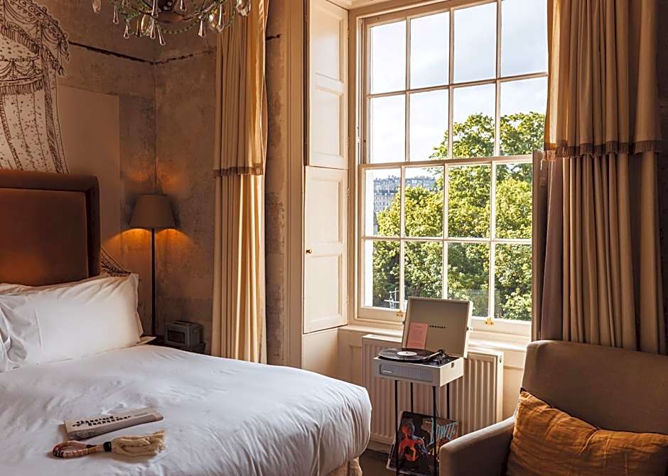 No 15 by GuestHouse, Bath