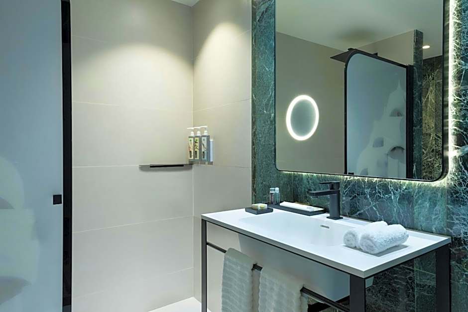 Renaissance by Marriott Barcelona Hotel