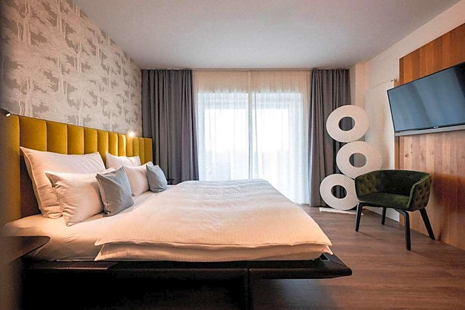 Photo 1 of 7 of Suite