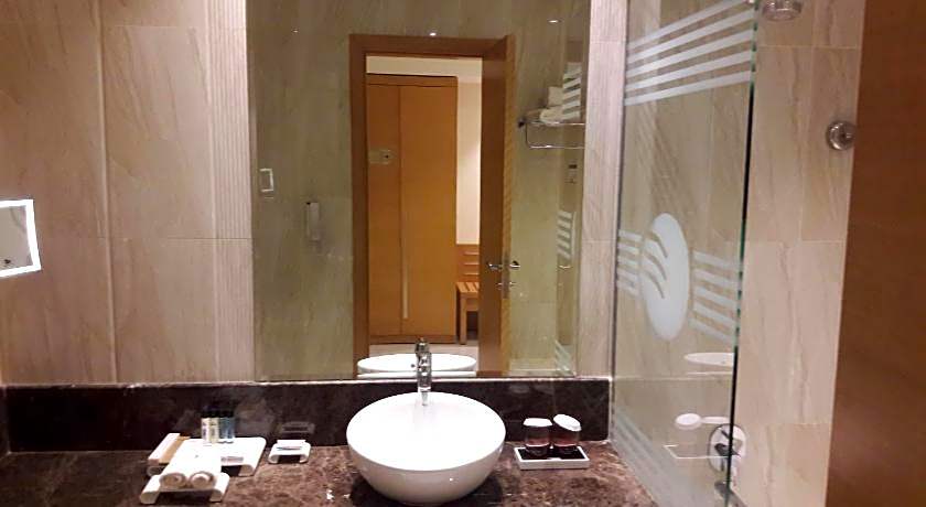 Fortune Park Hotel Dubai Investments Park