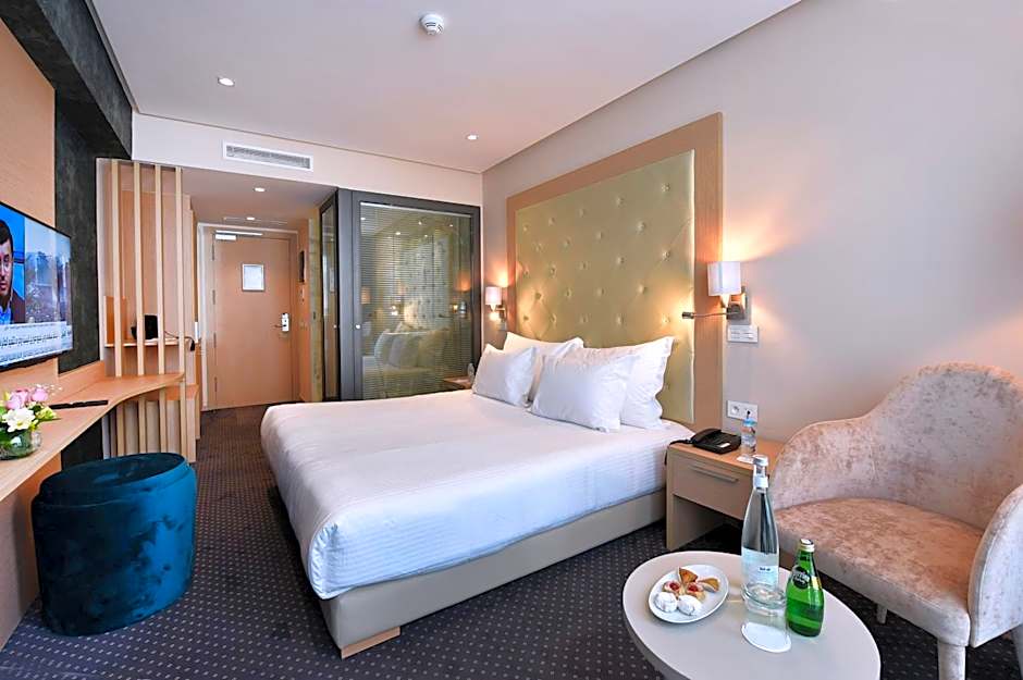 Flower Town Hotel & Spa