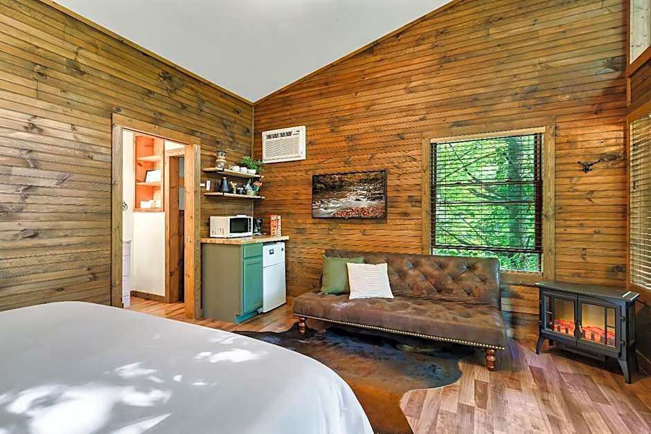 Rivers Edge Treehouses