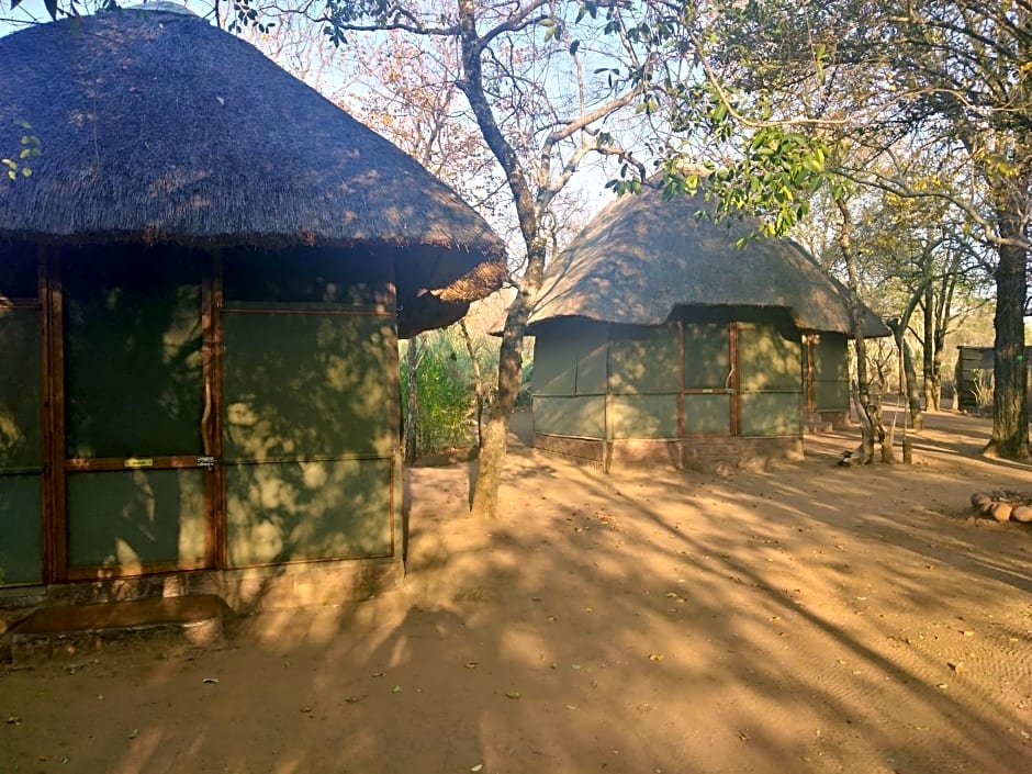 Nthakeni Bush & River Camp