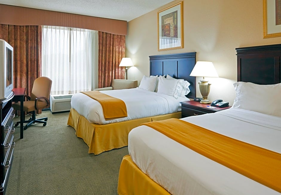 Holiday Inn Express Hotel & Suites Pell City