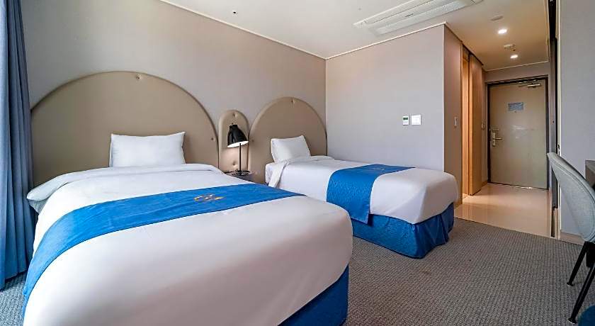 GOLDEN TULIP ESSENTIAL NAMGANG