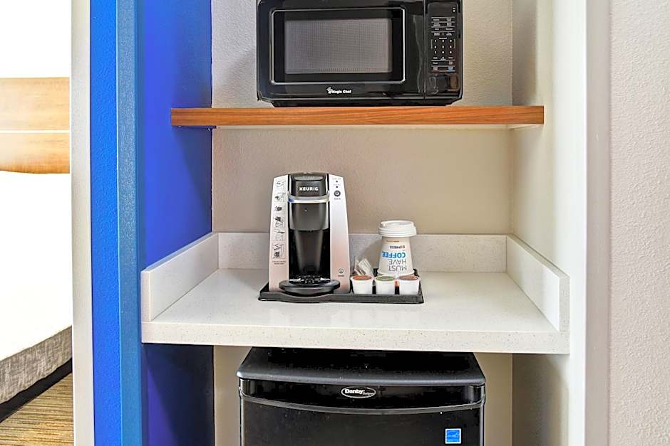 Holiday Inn Express & Suites - Ottawa By IHG