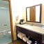 Super 8 by Wyndham White River Junction