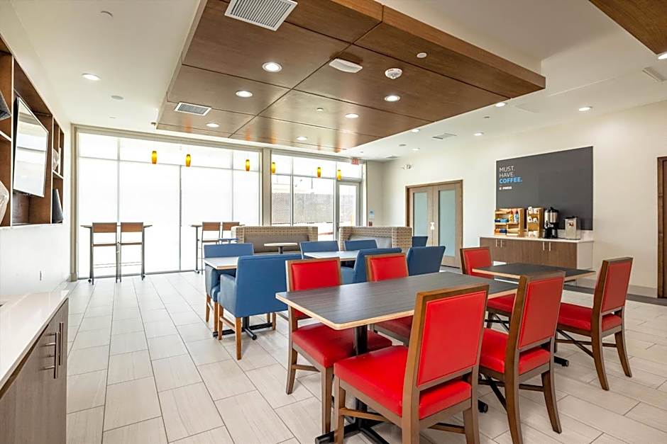 Holiday Inn Express & Suites - San Jose Silicon Valley By IHG