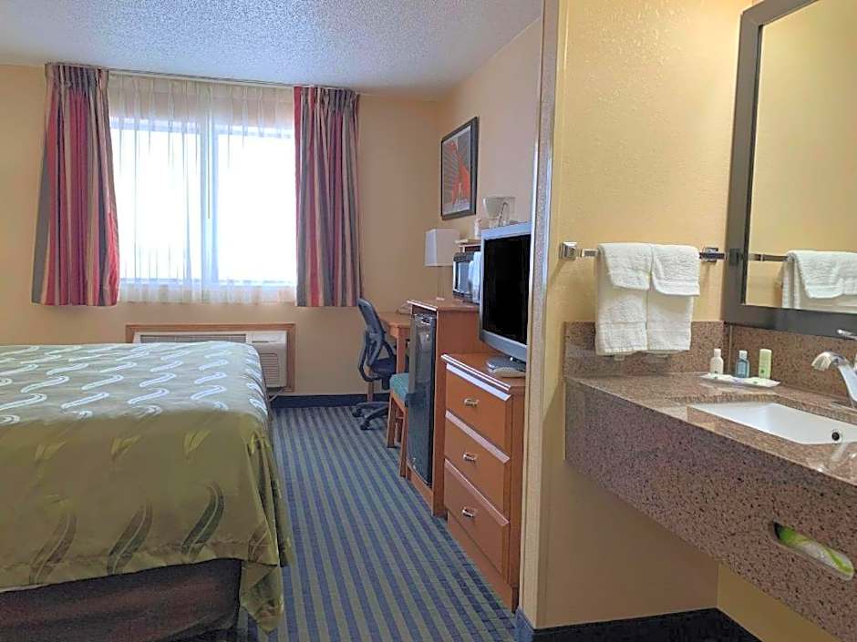 Quality Inn Ottawa near Starved Rock State Park