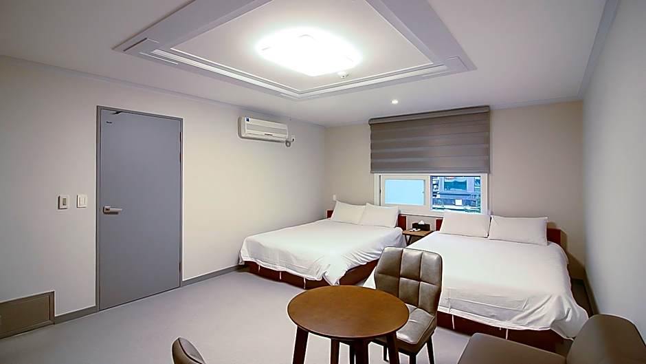Trevi Hotel