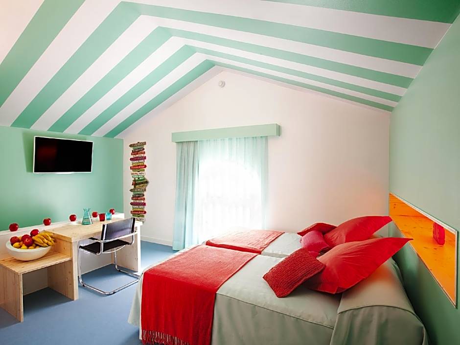 Amistat Beach Hostel