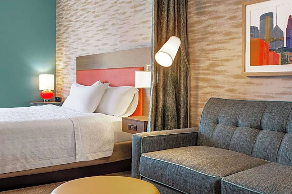 Home2 Suites by Hilton Minneapolis University Area