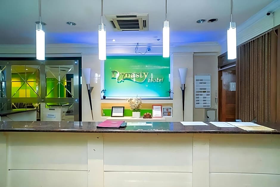 RedDoorz Plus near Simpang Tiga Tritayasa Cilegon