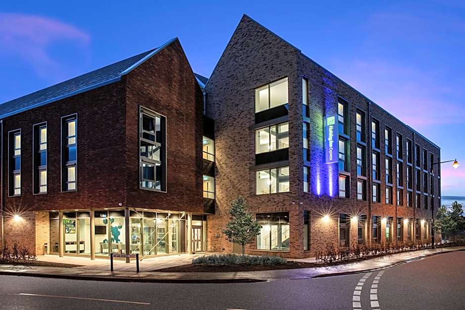 Holiday Inn Express - Cambridge West - Cambourne By IHG