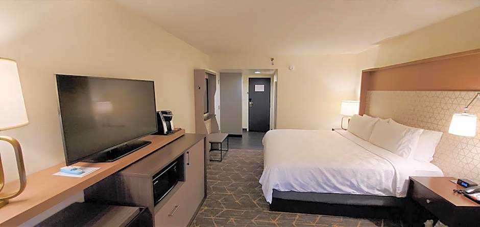 Holiday Inn Staunton Conference Center by IHG