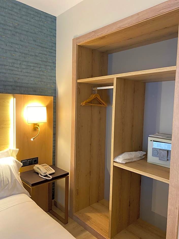 Hotel Zentral Gijón Rey Pelayo