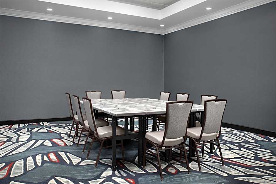Embassy Suites By Hilton Birmingham / Hoover