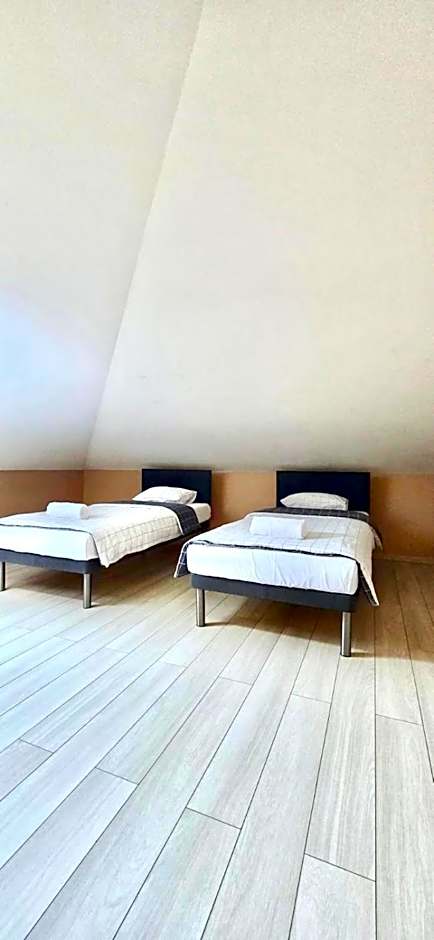 Redwood Hostel by EASY RENT Apartments