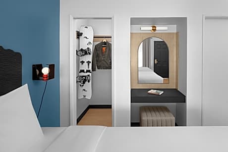 1 Queen Bed Accessible Non Smoking