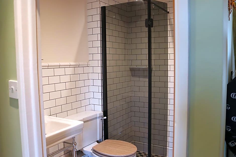 Rafters at Riverside House Hotel