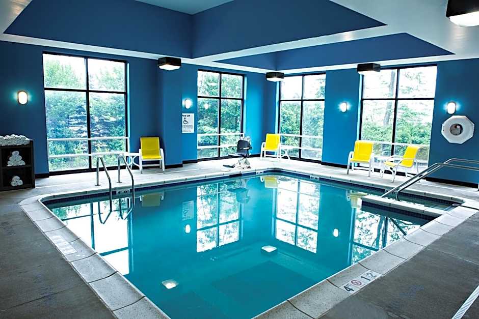 Holiday Inn Express Harrisburg West By IHG