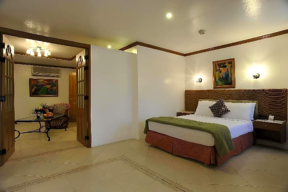 Photo 1 of 4 of Penthouse Suite
