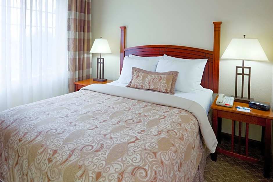 Staybridge Suites Cranbury - South Brunswick By IHG
