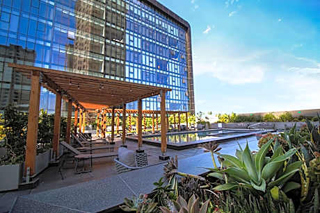 QUARTZ HOTEL & SPA
